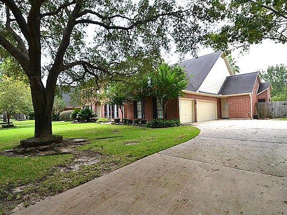 4th image of 1606 Pebble Chase Dr