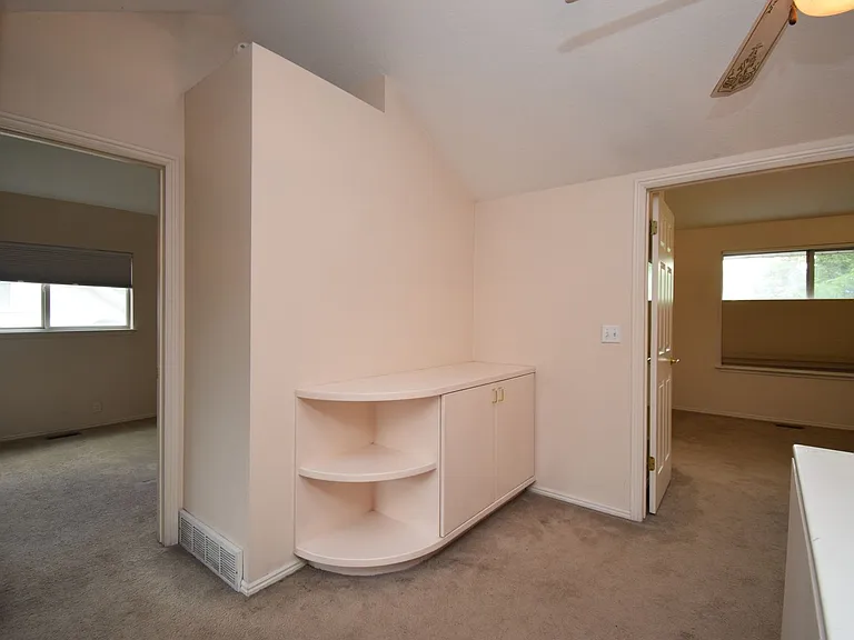 2122 E Rainbow Point Dr — Photo 10