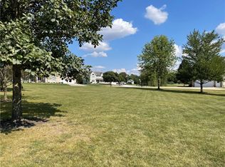 4 White Heath Sub Chase #II, Sullivan, IL 61951