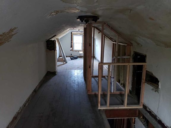 3rd image of 1422 Edgelawn Ave #A