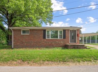 2205 Lawton St, Alton, IL 62002