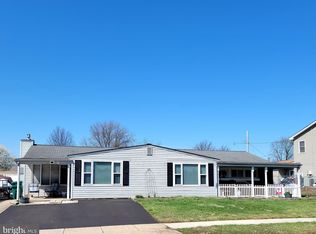 165 Idlewild Rd, Levittown, PA 19057