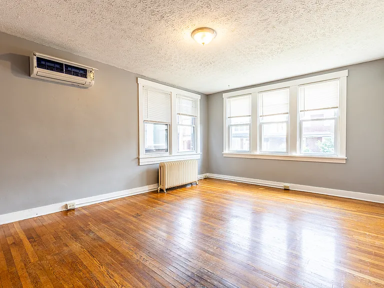 1207 Kelton Ave #4 — Photo 1