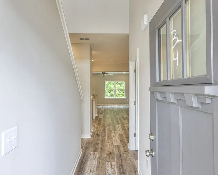 203 Creek Wood Rd — Photo 6