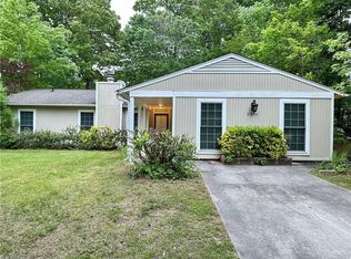 3206 Buckingham Ct, Jamestown, NC 27282