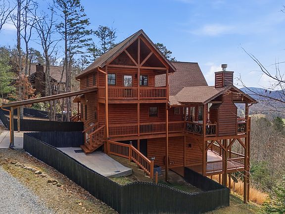 2nd image of 33 Stanley Ridge Rd