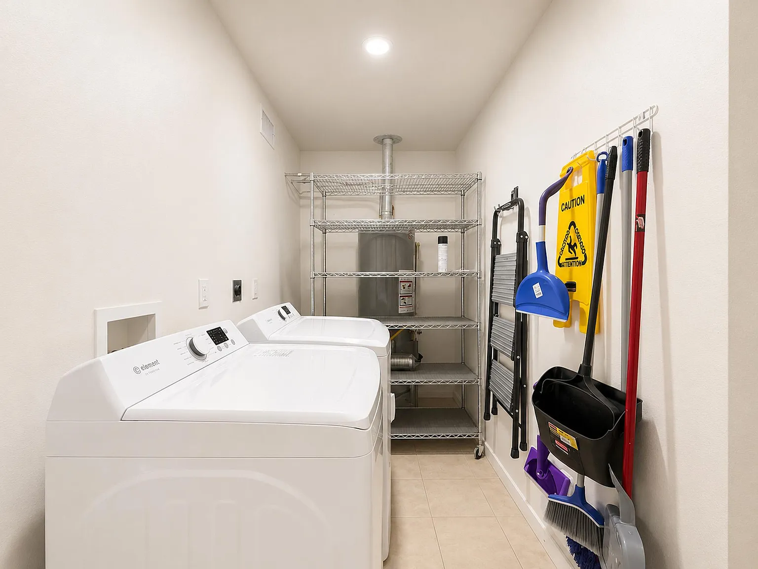 4 bed, 7.0 bath, 3822 sqft, $780 — Photo 4
