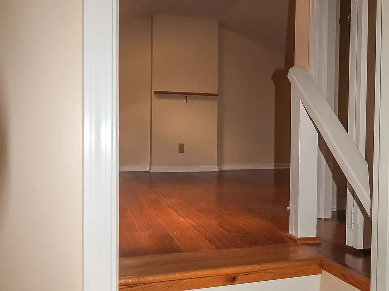 144B Heathstone Ct — Photo 7