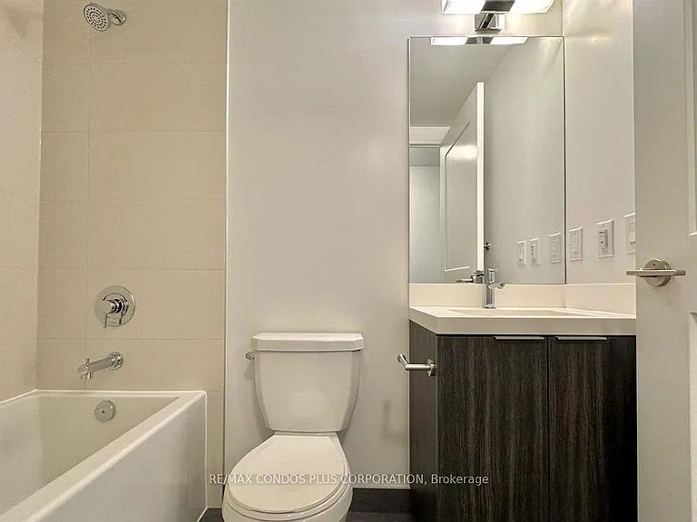 28 Widmer St #3126 — Photo 12