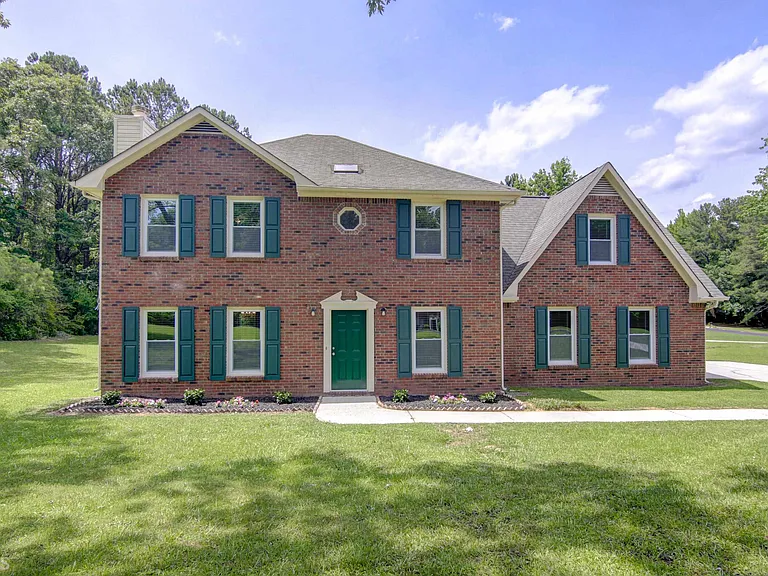 180 Fairfield Cir — Photo 1