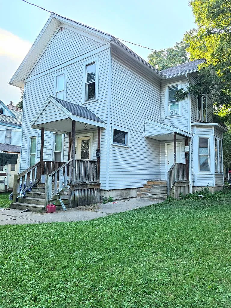 269 Lormore St photo 1