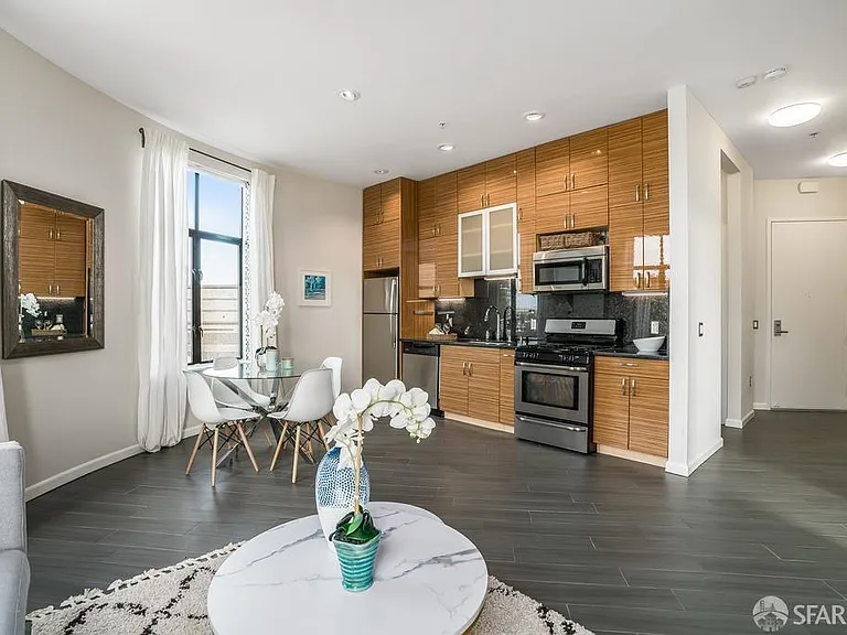 3801 San Pablo Ave #212 — Photo 2