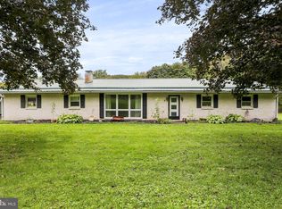 5225 Creek Rd, Hancock, MD 21750