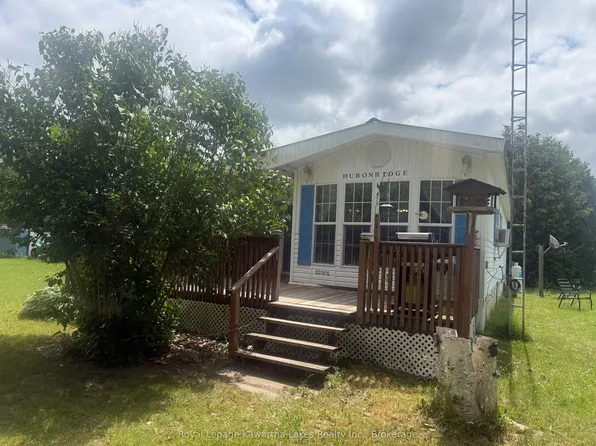 1802 County Road 121 Rd, Kawartha Lakes, ON K0M 1N0