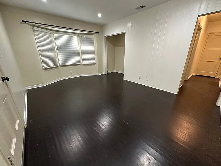 4296 Tujunga Ave — Photo 9