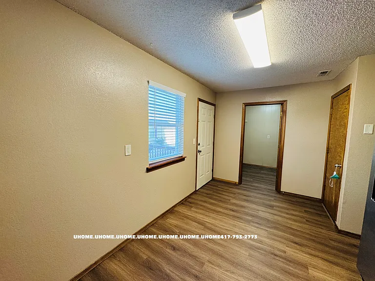 2231 S Texas Ave — Photo 14