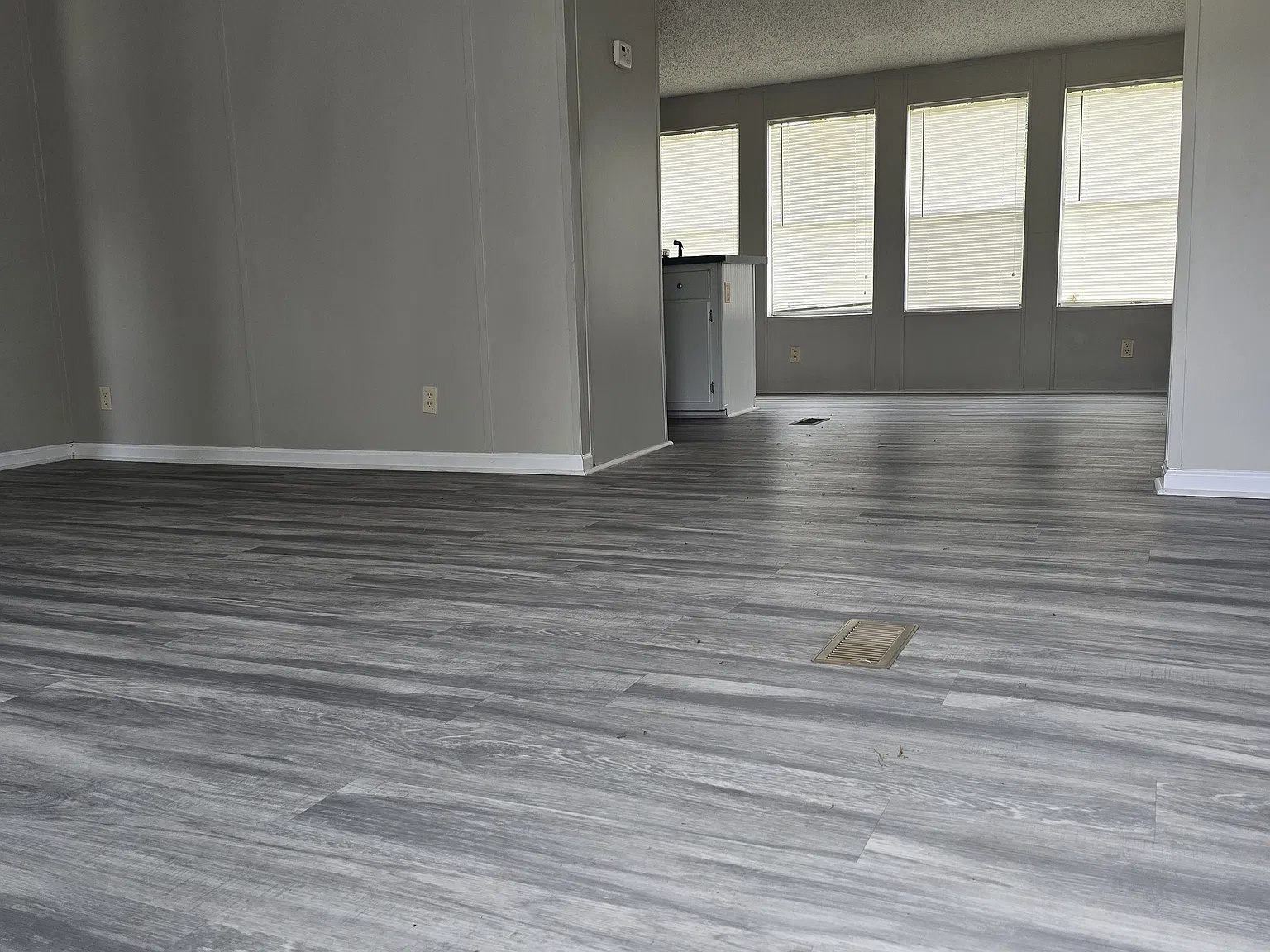 3 bed, 1248 sqft, $1,400 — Photo 3