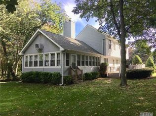 50 Indian Neck Ln, Peconic, NY 11958