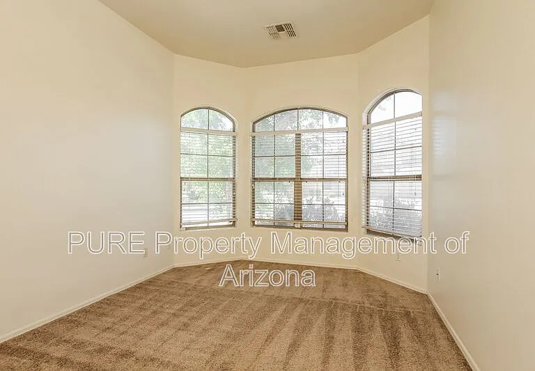 8752 W Frier Dr — Photo 9
