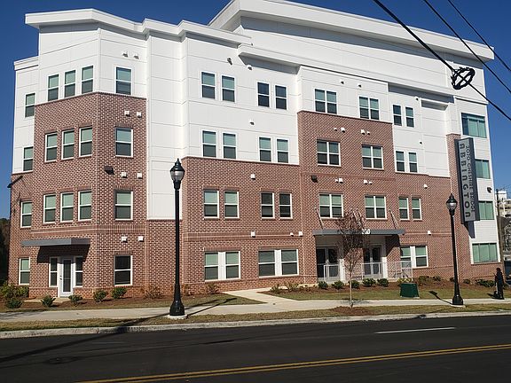 2nd image of 2070 Cheshire Bridge Rd NE #4008386