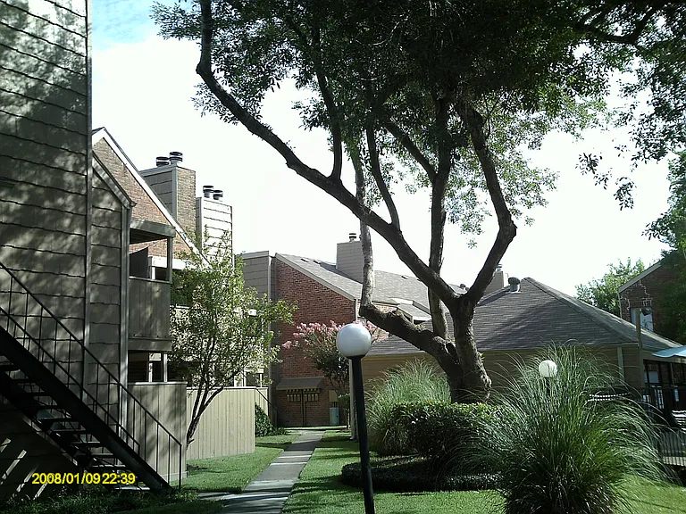 Bridgestone Apartments — Photo 3