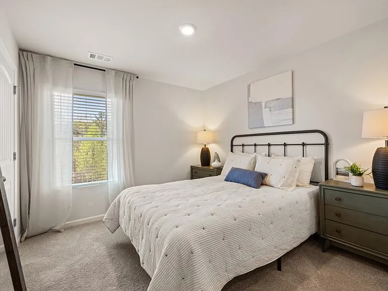 487 Stoneybrook Dr — Photo 17