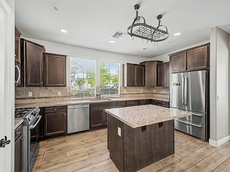 20515 W Maiden Ln — Photo 15