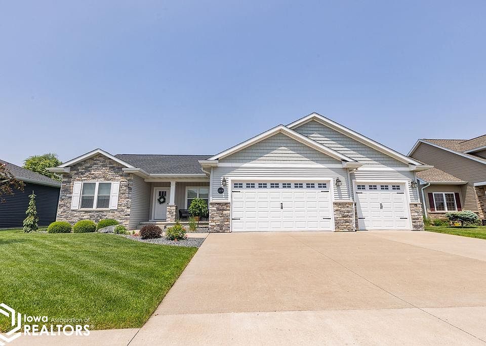 1st image of 2616 Lavender Ln