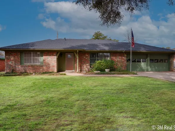 273 Twin Oaks Dr, San Angelo, TX 76901