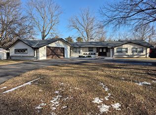 22 Fleetwood Dr, Winfield, KS 67156