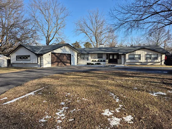 22 Fleetwood Dr, Winfield, KS 67156
