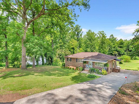 3rd image of 16 Theodore Cir