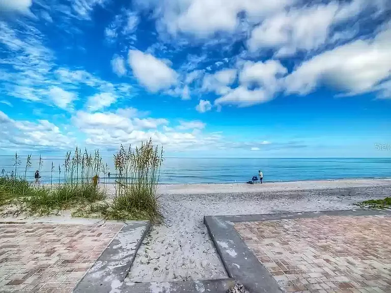 Private Beach Access 2 Blocks Away!
