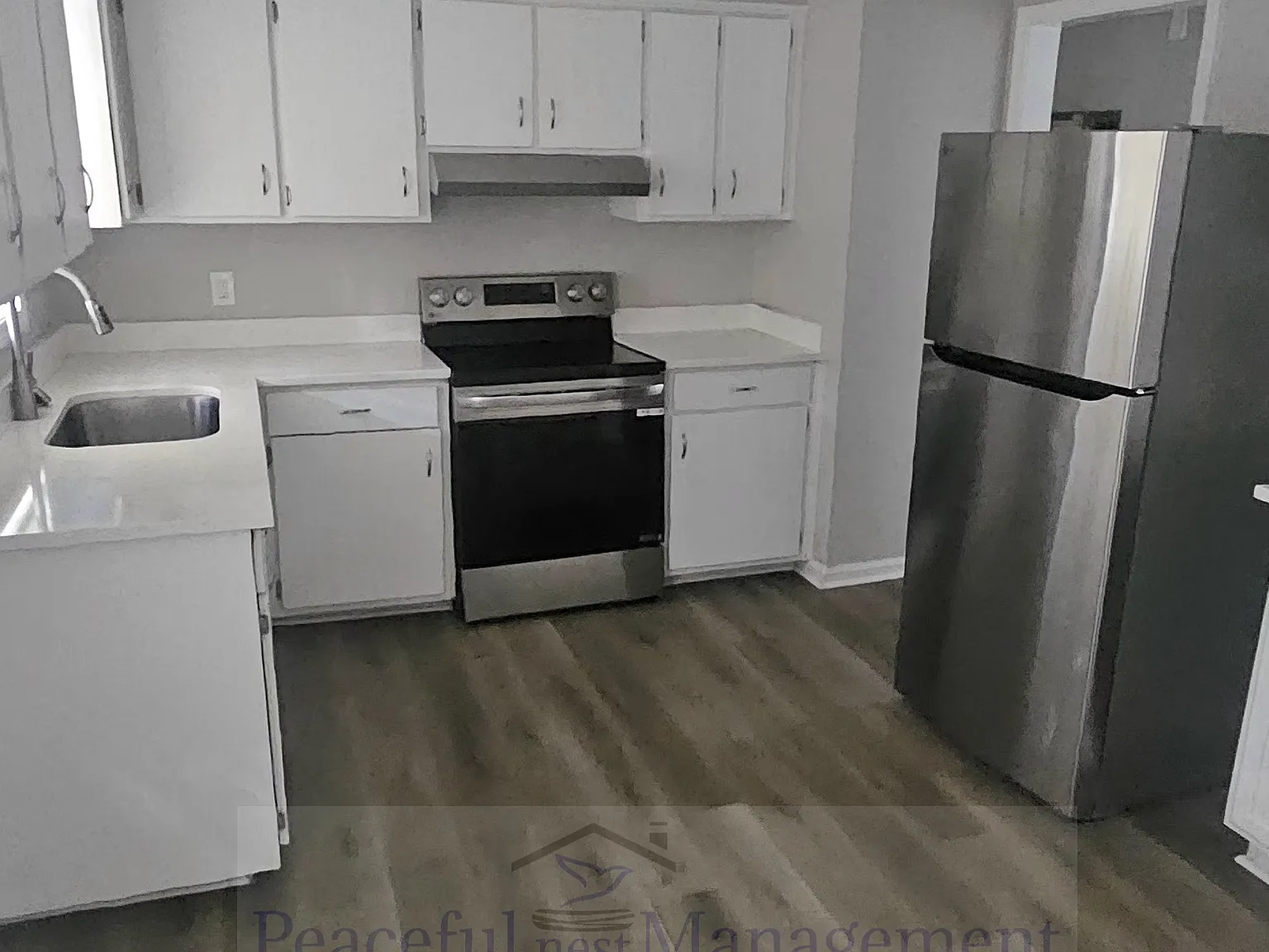 3 bed, 960 sqft, $1,050 — Photo 2