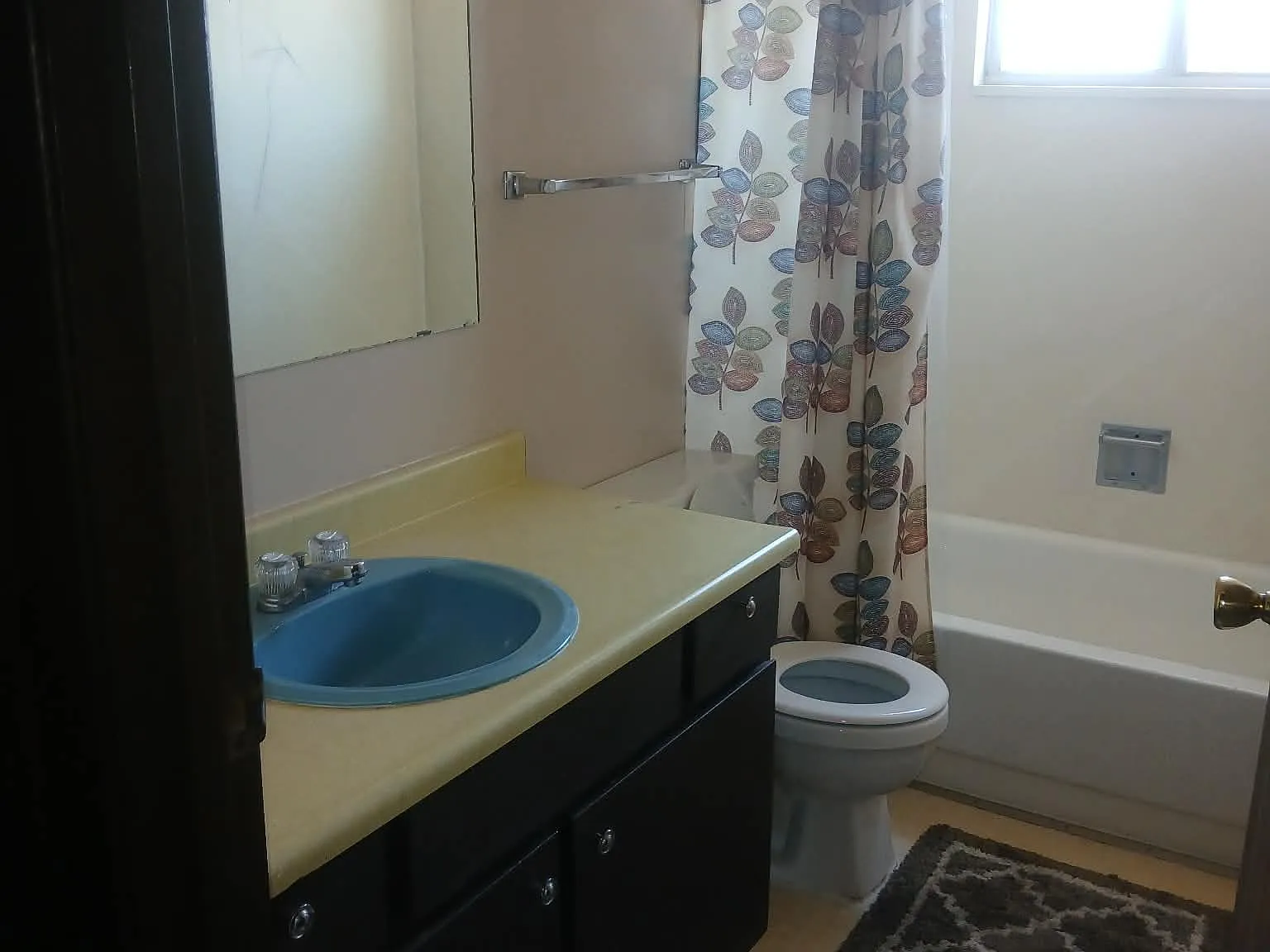 2 bed, 750 sqft, $1,200 — Photo 3