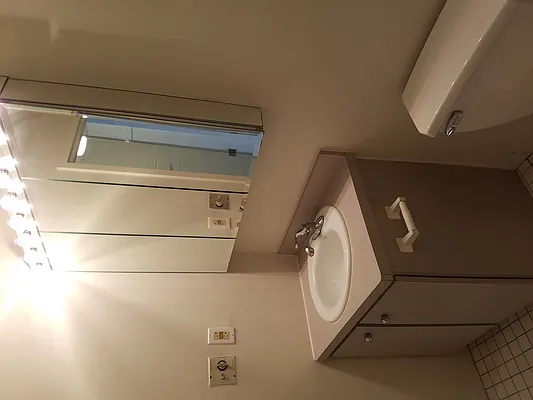 Rented by Max & Associates Realty Corp | media 62