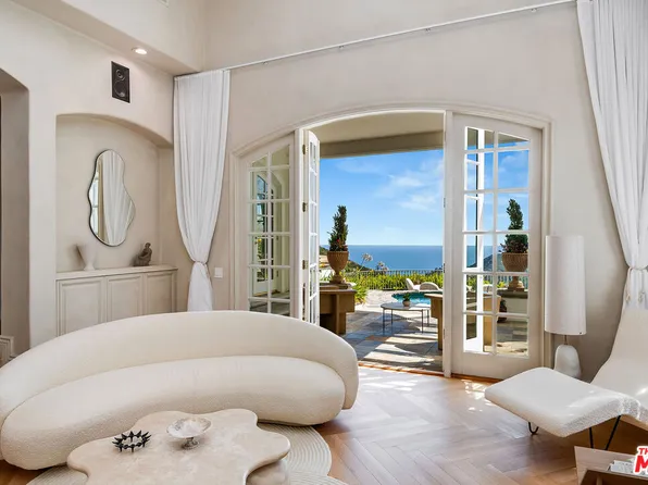 1116 Cumbre Alta Ct, Pacific Palisades, CA 90272