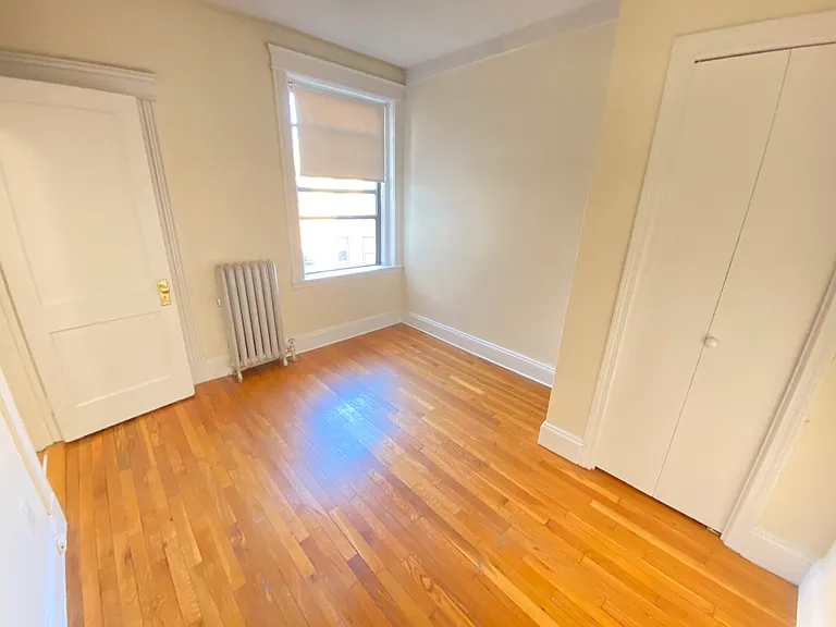 1136 Commonwealth Ave — Photo 6