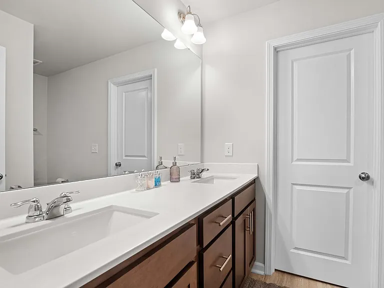728 Cormiche Ln — Photo 22