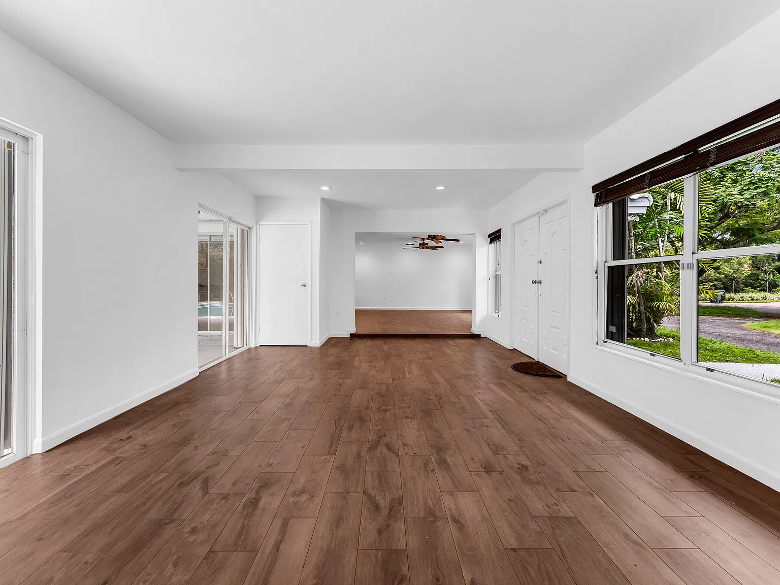3 bed, 2247 sqft, $7,150 — Photo 4