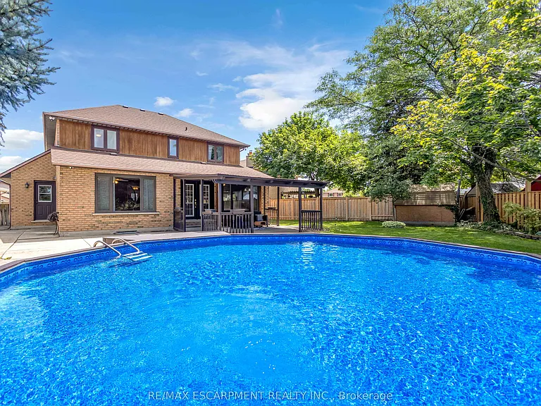 489 Acadia Dr — Photo 32