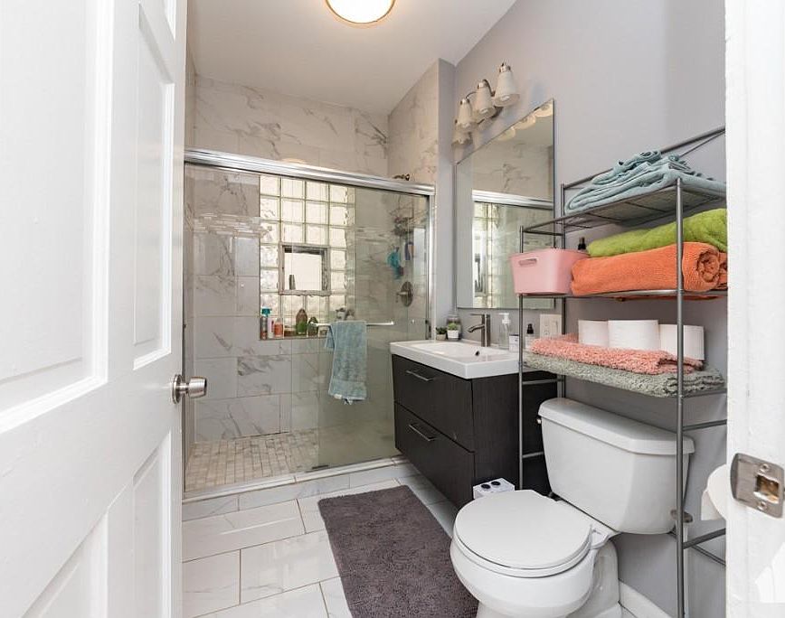 1st image of 4737 N Drake Ave #1