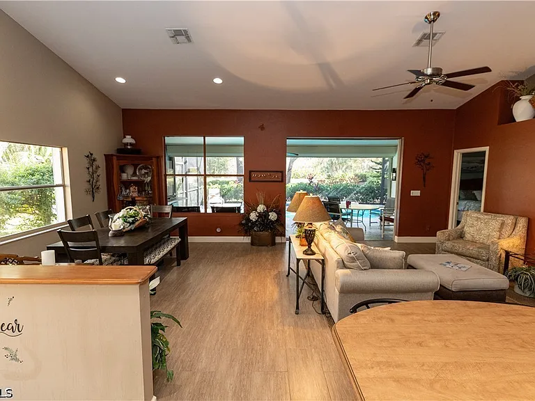 9411 Old Hickory Cir — Photo 19