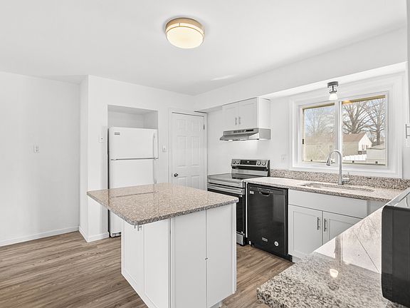 4th image of 4406 Lindscott Ave