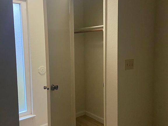 5th image of 8107 Deseret Ave #8107