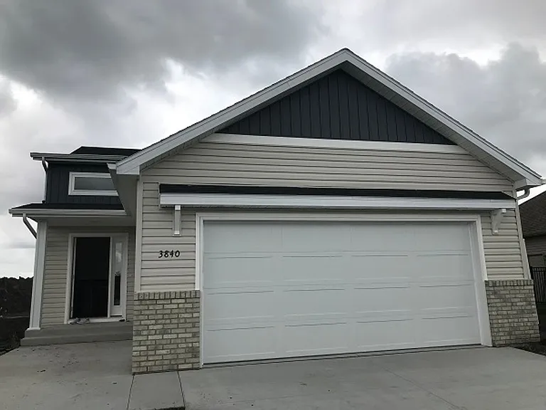 Johnson Farms Twin Homes 2 — Photo 3