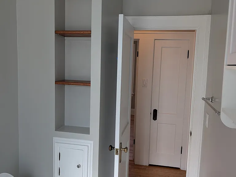 1298 Marshall Ave — Photo 9