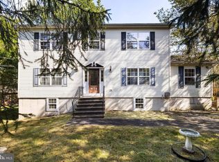 9839 Deerwood Dr, Tobyhanna, PA