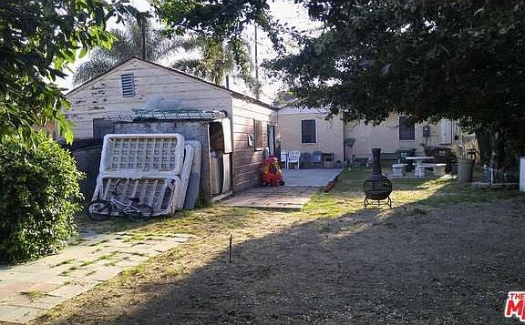 5th image of 610 N Poinsettia Ave