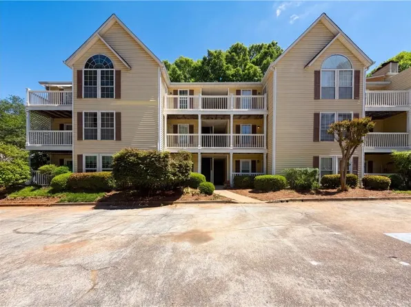 573 Cobblestone Trl, Avondale Estates, GA 30002